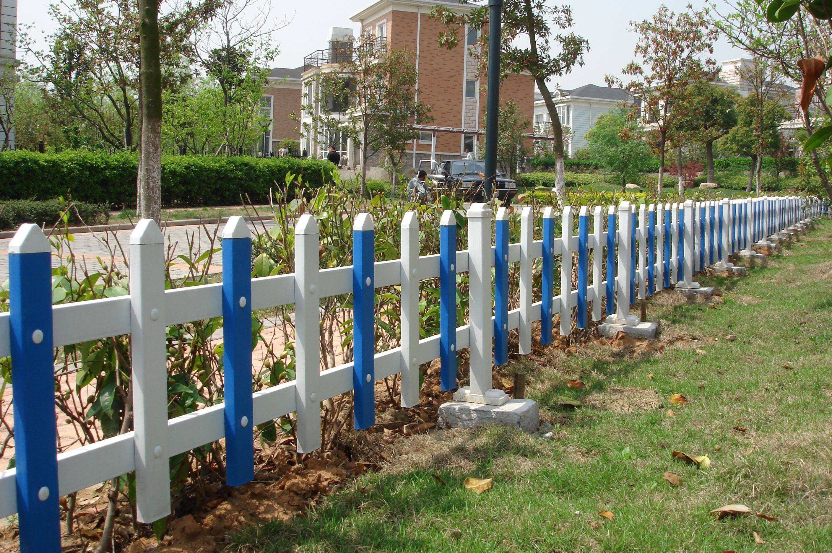 玉林PVC草坪護欄 鋅鋼護欄 專業品質 歡迎來訂購